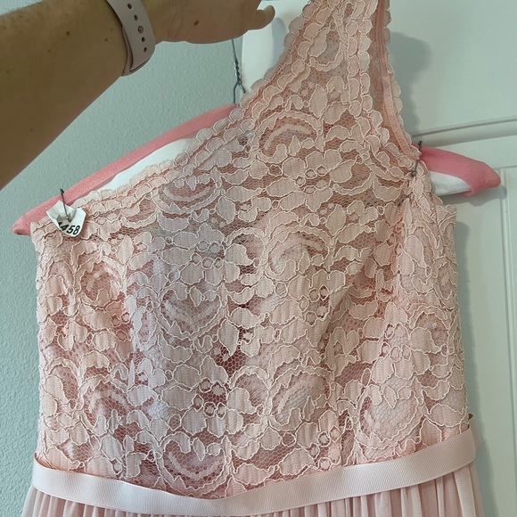 Pink long dress over one shoulder David’s bridal size 4 - Picture 3 of 5